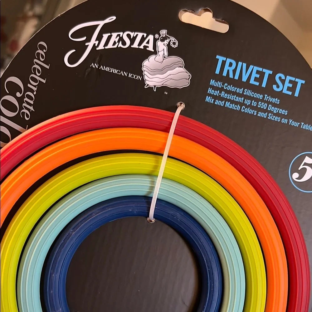 Fiesta Multi-Colored Silicone Trivet Set - Picture 8 of 9